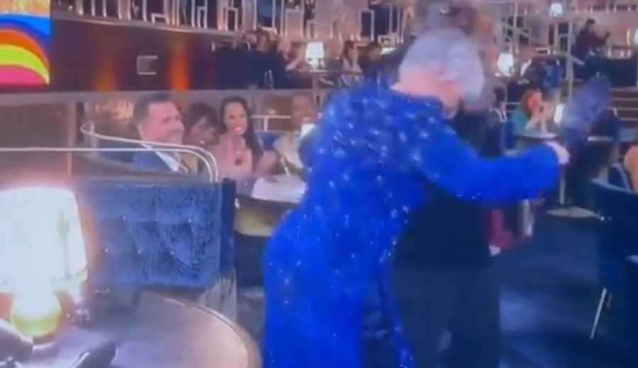 GLUMICA U OSMOJ DECENIJI UZDRMALA INTERNET: Za sporednu žensku ulogu nije dobila OSKARA, ali jeste za nezaboravno igranje oko stola (VIDEO)