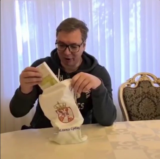 PREDSEDNIK VUČIĆ: Ovo je paket pomoći za penzionere, hvala im na svemu! (VIDEO)