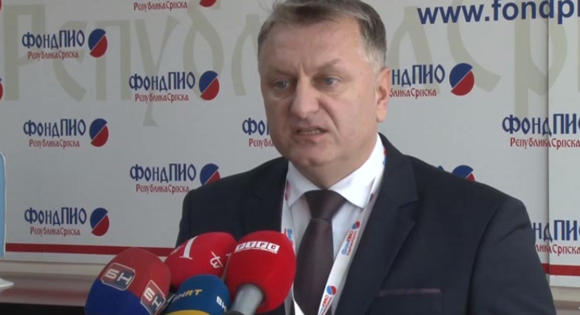 POKLON ZA VASKRS: Odlična vest za penzionere Republike Srpske koji žive u Srbiji!