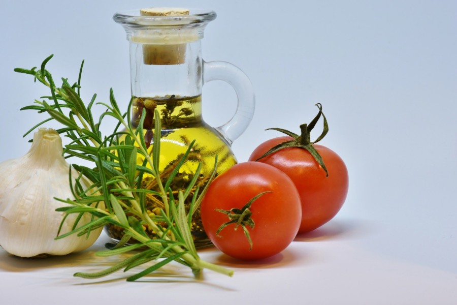 NUTRICIONISTI DALI ODGOVOR: Da li je ulje zaista nezdravo onoliko koliko ljudi misle?