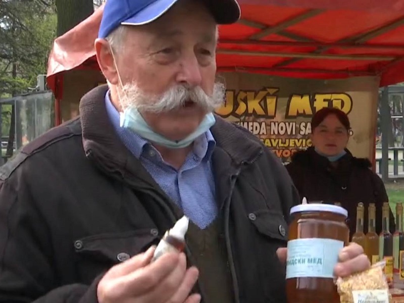 Pčelar Anđelković objasnio da li se med sme uzimati na prazan stomak!