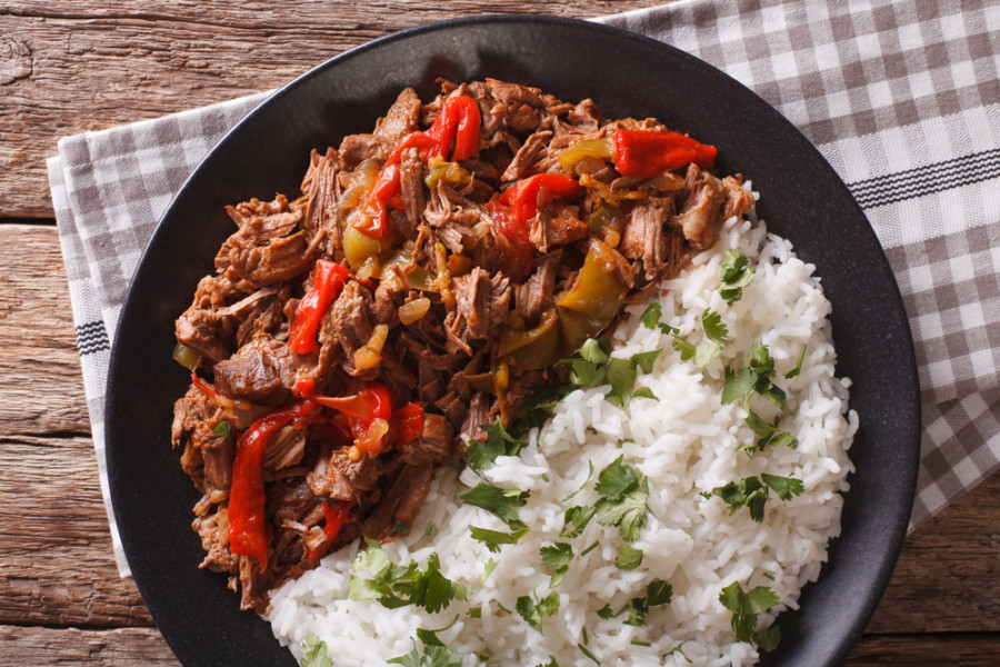 KUBANSKI GULAŠ: Mekanom cepkanom mesu u sosu od paradajza i aromatičnih začina niko ne može odoleti!