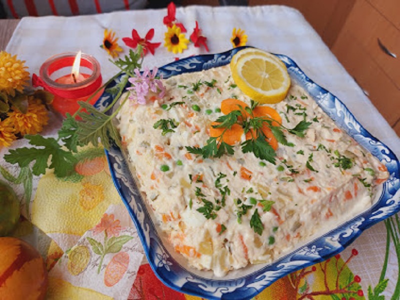 SLAVE SU BLIZU Ove godine napravite najnovija i najjeftinija predjela - mimoza namaz i jevrejsku salatu, brzo i lako!