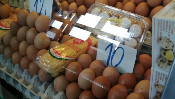U JEDNOM TRGOVINSKOM LANCU JAJA SA FEKALIJAMA PRODAJU NA SNIŽENJU! Stručnjaci upozoravaju: Ko kupi ovu namirnicu ozbiljno ugrožava zdravlje