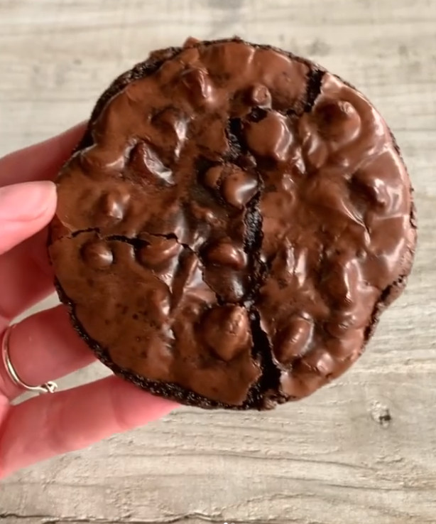 HARMONIJA UKUSA: Recept za savršene čokoladne keksiće od samo 5 sastojaka! (VIDEO)