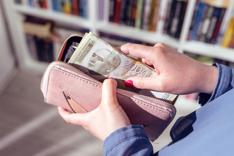 JEDNO OD DANAS NAJTRAŽENIJIH ZANIMANJA KOD NAS: Zaradi se i do 90.000 dinara mesečno, može da se radi i na sat