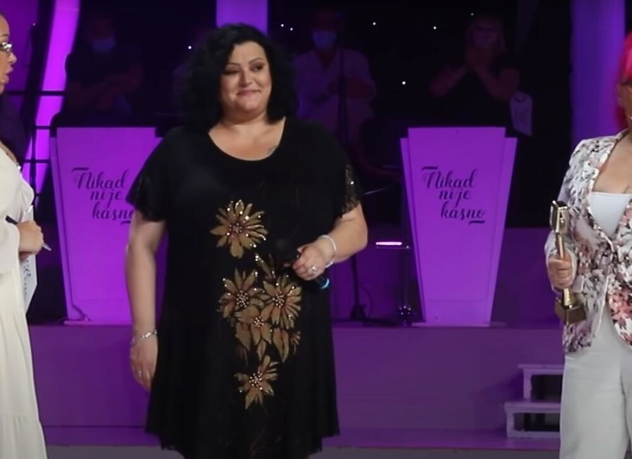 BOJANA JE POBEDNICA TAKMIČENJA "NIKAD NIJE KASNO": Narod je baš voli, a malo ko zna da je ova hit pesma njena