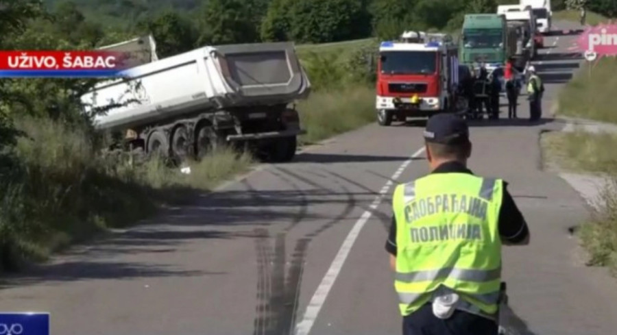POTRESNA ISPOVEST OCA NASTRADALOG VOZAČA KOMBIJA: Molim boga da mi snaja preživi, imaju troje male dece!