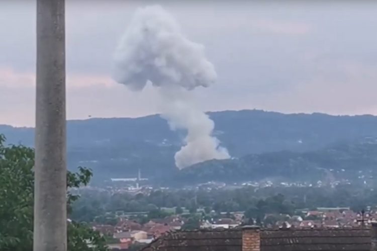 NAKON EKSPLOZIJE U ČAČKU: Lokalizovan požar u fabrici „Sloboda“!