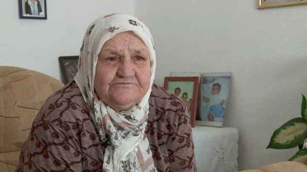 U SVETINJU SE NE DIRA! SRUŠILA CRKVU, POPILA KAFU, PA ZAVRŠILA U BOLNICI: Pozlilo nani Fati Orlović pa je hospitalizovali!