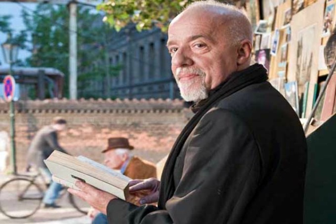 ŠOKANTNA ŽIVOTNA PRIČA! RODITELJI MU OKRENULI LEĐA, GODINE PROVEO U LUDNICI...Paulo Koeljo (70) danas je milioner i ne krije bizarnu prošlost