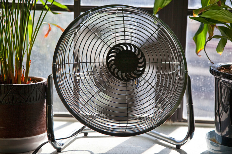 NAPRAVITE KLIMU OD OBIČNOG VENTILATORA Upotrebite jedan od ova tri vrlo jednostavna trika