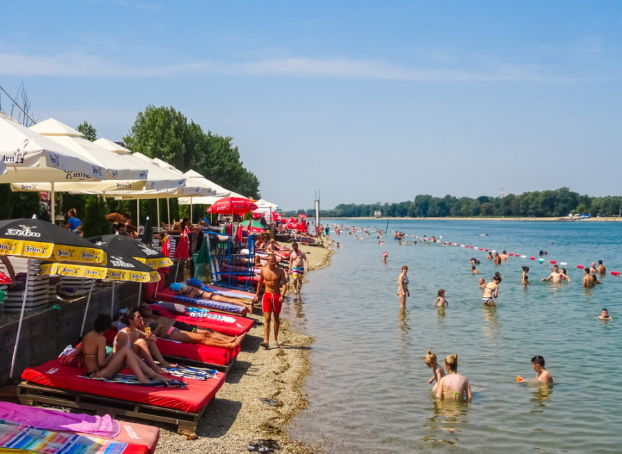 IZBEGNITE URINARNE INFEKCIJE LETI: Urolog dao savete za oba pola!