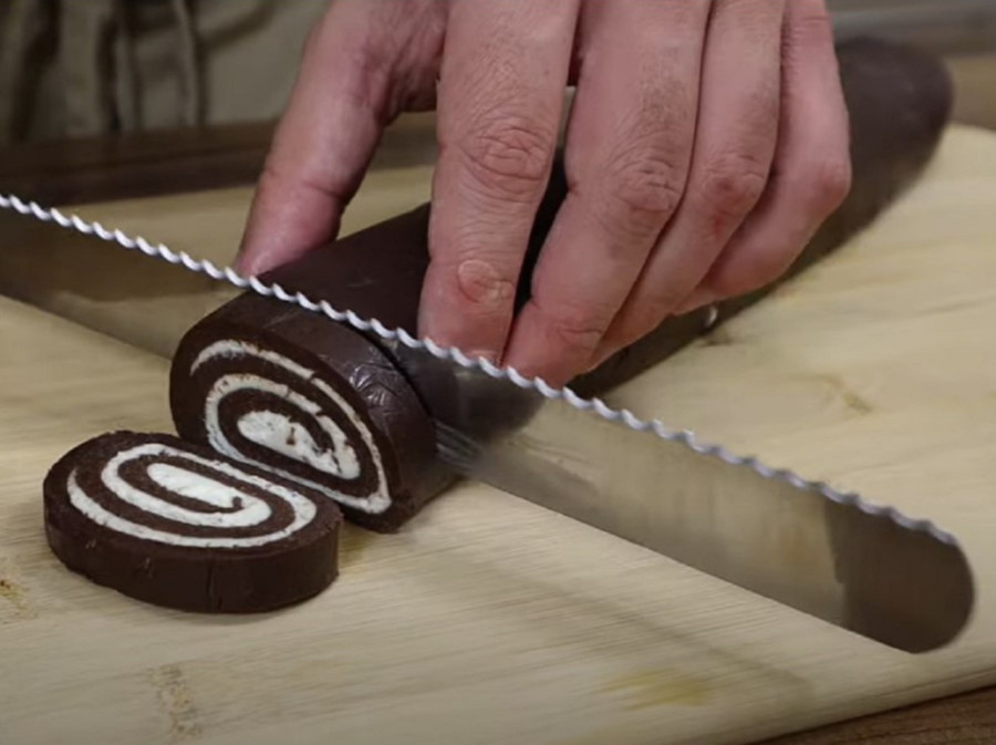 RECEPT ZA INTERESANTAN SLATKIŠ KOJI VEROVATNO NISTE PROBALI Čokoladni punjeni rolatići 