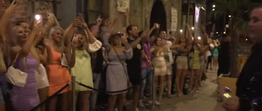POPUŠTANJE MERA: Da li je Engleska opasan eksperiment? (VIDEO)