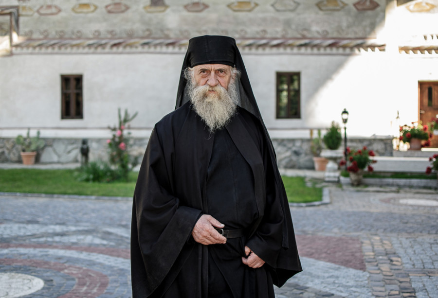 MUDRA PRIČA MONAHA O LJUBAVI, SUJETI, VERI I NADI: Čita se u jednom dahu, a pouka se pamti celog života!