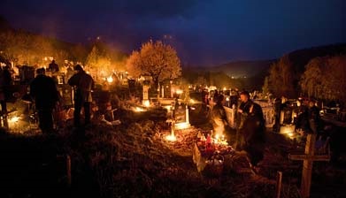 KULT MRTVIH KOD VLAHA: Četrdesetog dana rodbina vadi kovčeg da bi pokojnika ogrejalo sunce