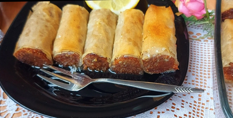 DESERT ZA PAMĆENJE: Baklava sa plazmom i belom čokoladom! (VIDEO)