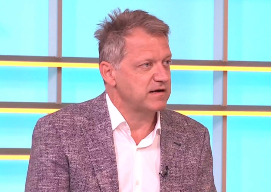 DOKTOR RAZBIJA NAJVEĆE MITOVE: Evo da li smete operisati proširene vene ako ste preležali kovid!