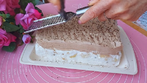 FANTASTIČNA KREMASTA POSLASTICA - Torta sa piškotama, zadovoljstvo koje traje (VIDEO)