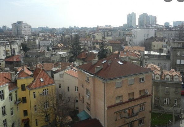 NEMA VIŠE ROŠTILJANJA U DVORIŠTU I NA TERASAMA: Izmena odluke o kućnom redu, kazne i do 150.000 dinara