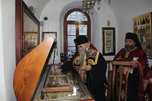 DANAS JE SVETI NEKTARIJE EGINSKI Smatra se jednim od najvećih iscelitelja