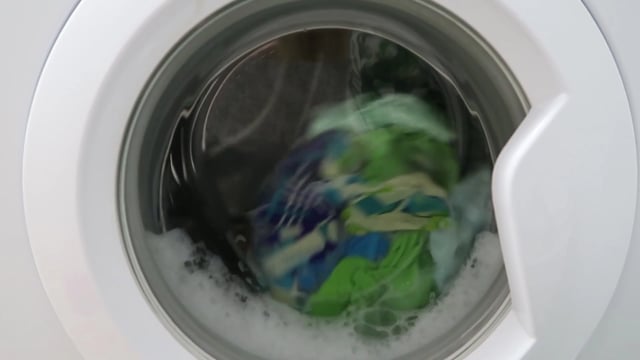 NAPRAVITE SVOJ TEČNI DETERDŽENT ZA 100 DINARA: Količina za 40 pranja,  blistavo čist veš!