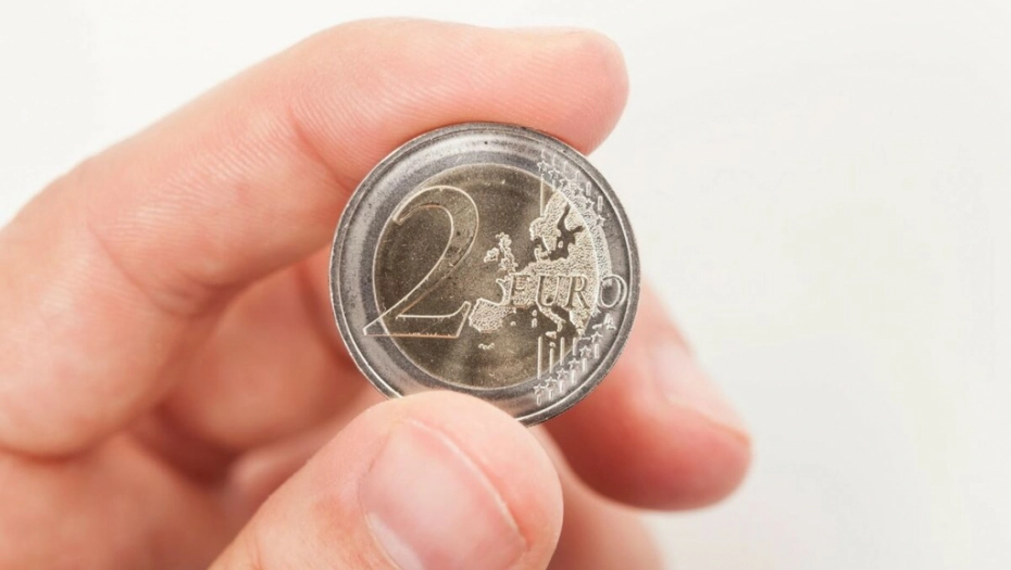 POTRAŽITE PO NOVČANIKU: Samo nekoliko ovih novčića od 2 evra, doneće vam brdo para