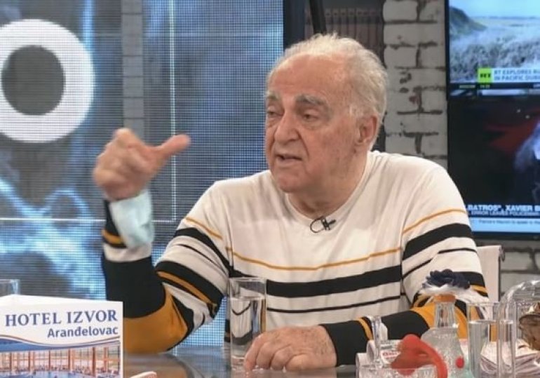 SAGA O SINU KOJI IZBACUJE BOLESNOG OCA NA ULICU SE NASTAVLJA:  Da li će čuveni psihijatar pod stare dane postati beskućnik ili se iza svega krije nešto drugo