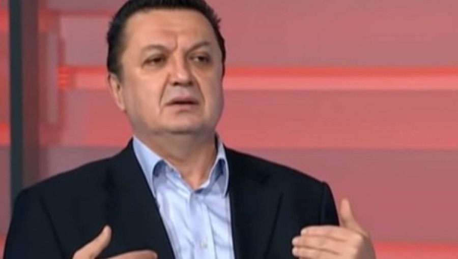 "UZ JEFTIN TELEVIZOR POKUPITE I KORONU":  Dr Šekler o masovnoj kupovini za praznike i novom soju virusa korona