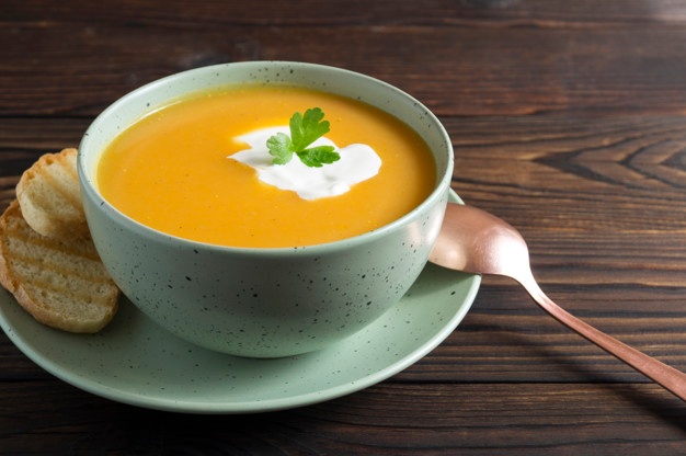 LETNJA JELA KOJA ĆE VAS RASHLADITI Ništa bolje od vrele čorbe na 30 stepeni u hladu