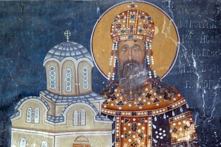 SPOSOBAN VLADAR I LJUBAVNIK:  Njegove oči, krive i male, krile su nešto lukavo i požudno