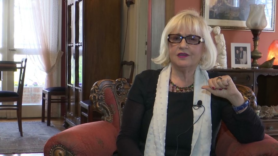 MIRA ADANJA POLAK: Zna se ko je u kući najstariji, muž!