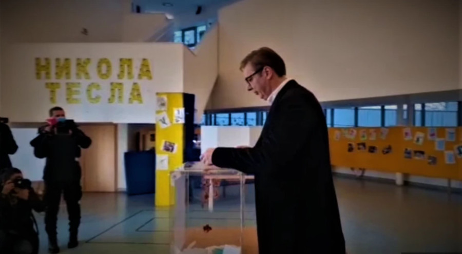 VUČIĆ GLASAO NA NOVOM BEOGRADU