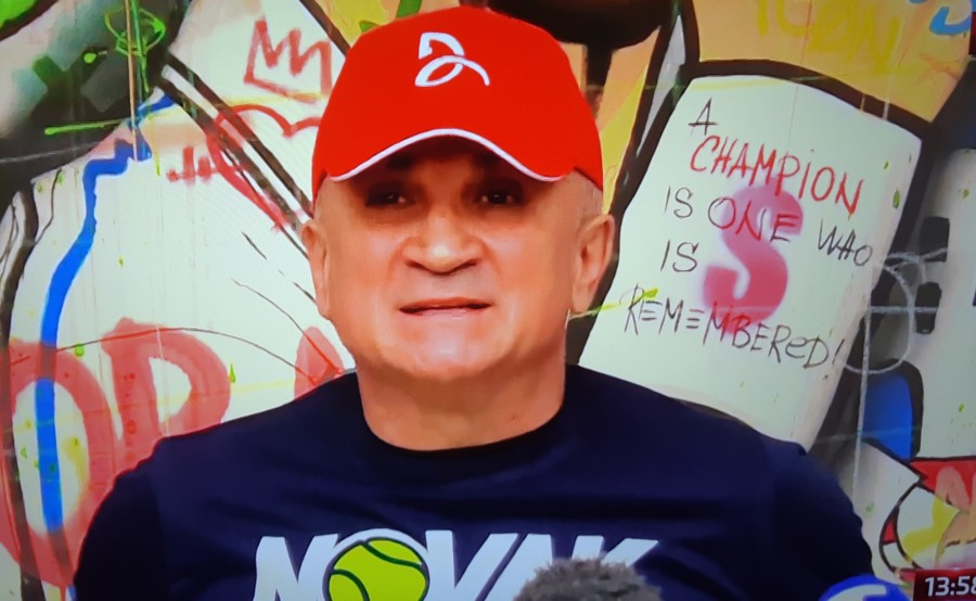 UŽIVO, KONFERENCIJA PORODICE ĐOKOVIĆ: Srđan Đoković: "Hoće da potčine 7 milijardi ljudi, oduzmu pravo na mišljenje; on nije u pritvoru, on je u zatvoru tih skotova!