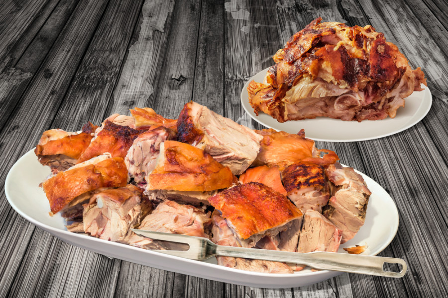 TRIK ZA SAVRŠENO PEČENJE: Hrskava kožica, a meso mekano kao duša! (RECEPT)