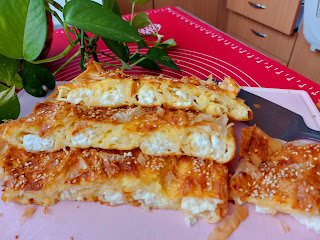 RECEPT ZA TRADICIONALNO SRPSKO JELO Prava domaćinska gibanica, nećete znati kada vam je dosta (VIDEO)