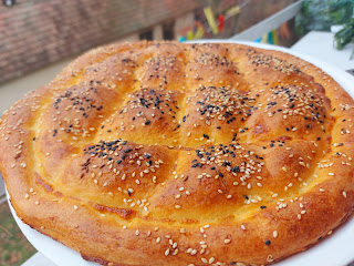 RECEPT KOJI SE NAJVIŠE DELI Veličanstvena pogača, unutra mekana, spolja hrskava