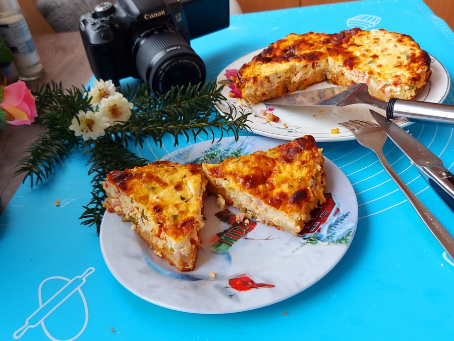 RECEPT IZ BAKINE KUHINJE: Hleb sa sirom, šunkom, i kiselim krastavcima, prava harmonija ukusa! (VIDEO)