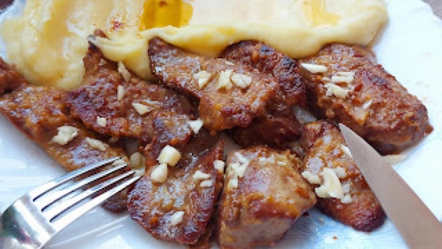 BAKIN RECEPT ZA DOBRU KRVNU SLIKU: Sočna i mekana džigerica, veoma ukusan i zdrav obrok (VIDEO)