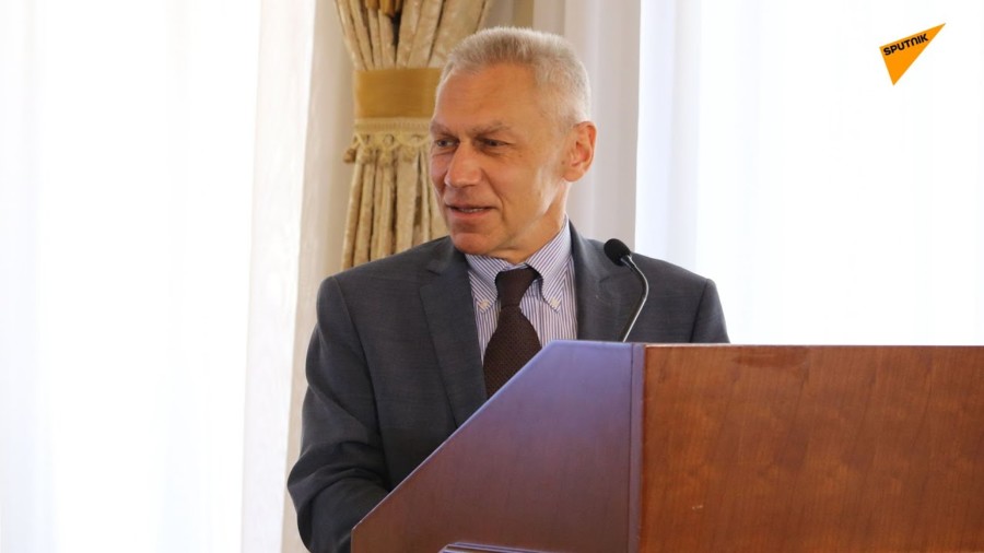 ZAR UOPŠTE NE OSEĆATE GRIŽU SAVESTI? Kako je Bocan-Harčenko šokirao američkog ambasadora u Prištini