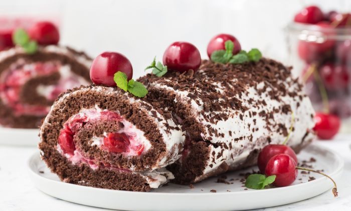 ČOKO ROLAT SA VIŠNJAMA, BEZ PEČENJA. Zdrav i neodoljiv  (RECEPT)