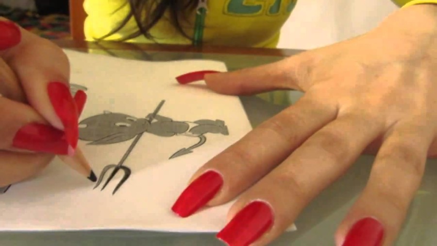 NOKTI SU OGLEDALO ŽENE? Proverite šta kažu neke studije!