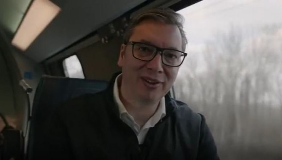 PREDSEDNIK VUČIĆ OBJAVIO SNIMAK IZ BRZOG VOZA: Srbija će nastaviti krupnim koracima napred! (VIDEO)