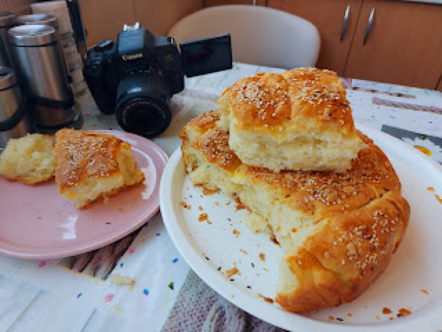 JEDNOSTAVAN RECEPT IZ BAKINE KUHINJE Veličanstvena pogaču sa pavlakom, koja se ne razvija (VIDEO)