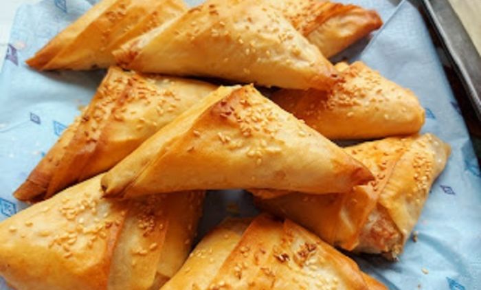 POSNA TRPEZA : Hrskavi trouglići sa krompirom osvojiće vas odmah (RECEPT/VIDEO)