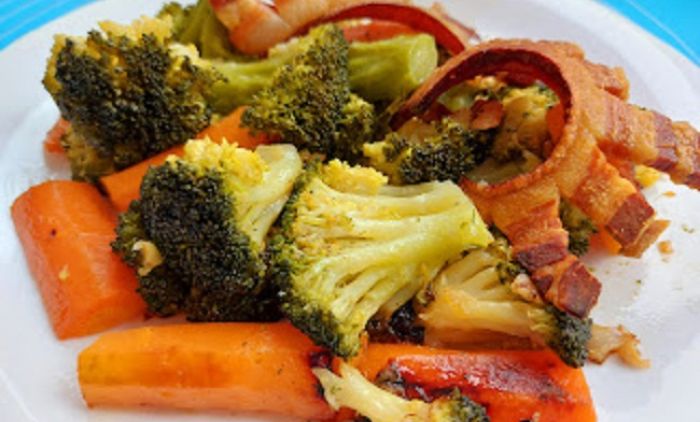 ZDRAV I UKUSAN RECEPT ZA RUČAK: Prženi brokoli sa slaninom spreman za par minuta (RECEPT/VIDEO)