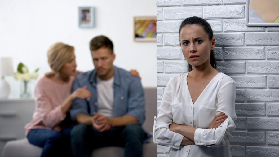 DA LI JE MOGUĆE DA OVAKVA ŽENA POSTOJI? Ispovest jedne snaje o tome kako njena svekrva savetuje sina