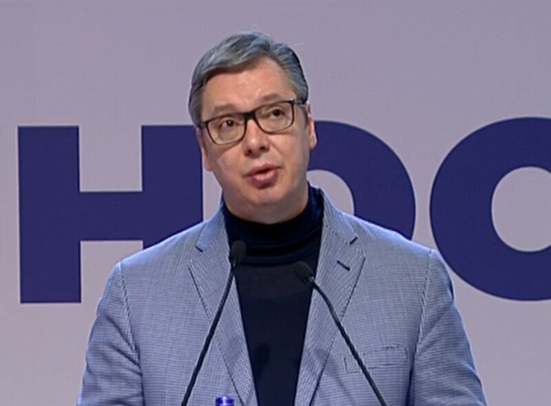PREDSEDNIK VUČIĆ PORUČIO: Srbija ne treba u NATO, ne smemo da zaboravimo svu decu koju su nam pobili
