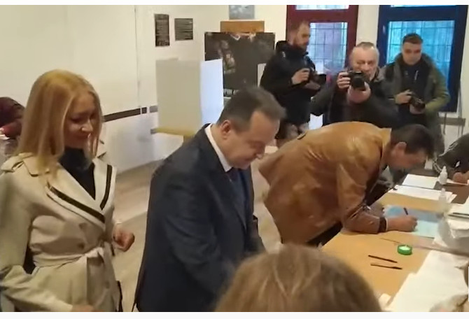 IZBORI U SRBIJI UŽIVO: CESID objavio najnovije podatke - izlaznost do 19 časova